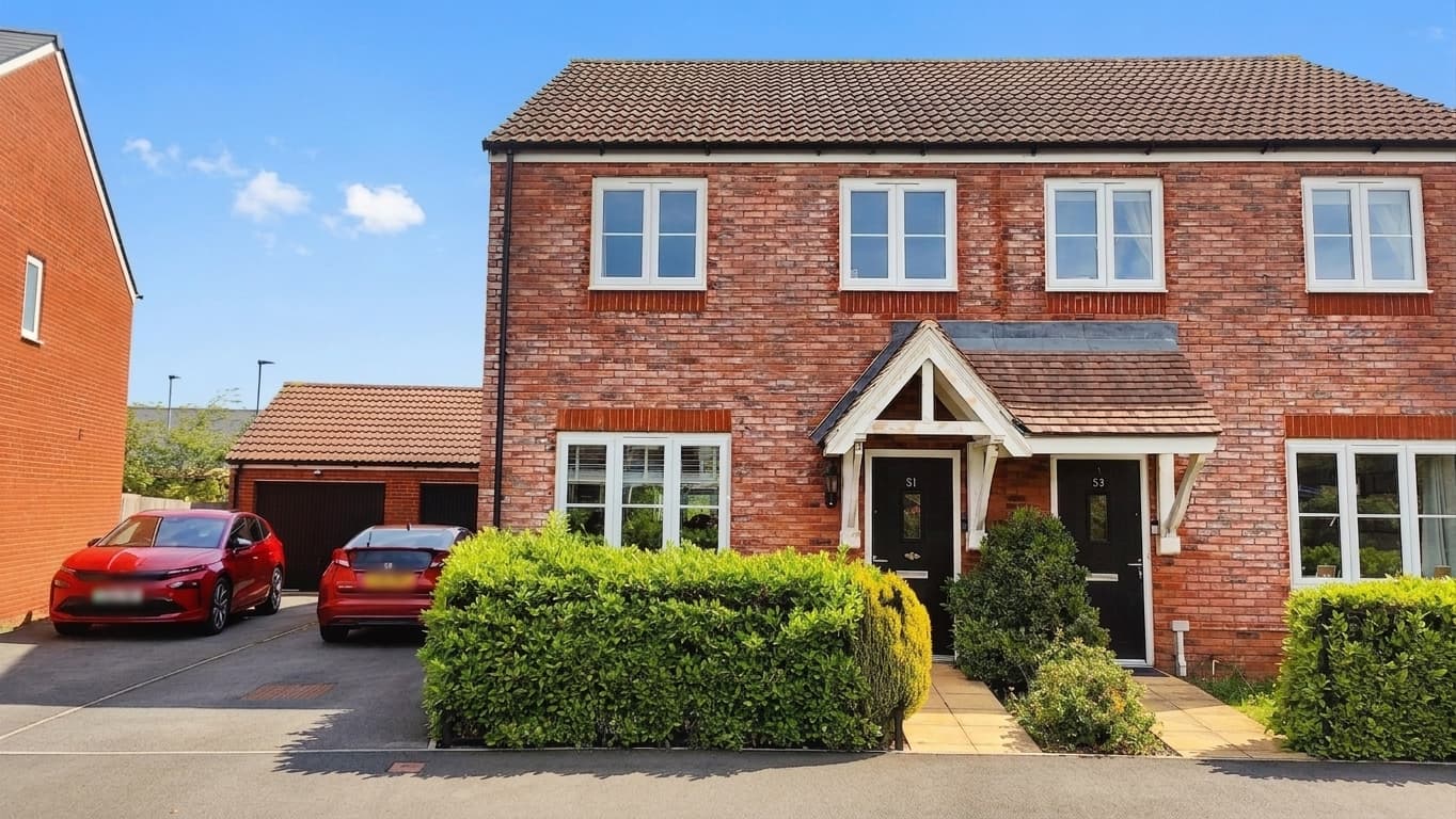 Squirrel Crescent, Thornbury, BS35